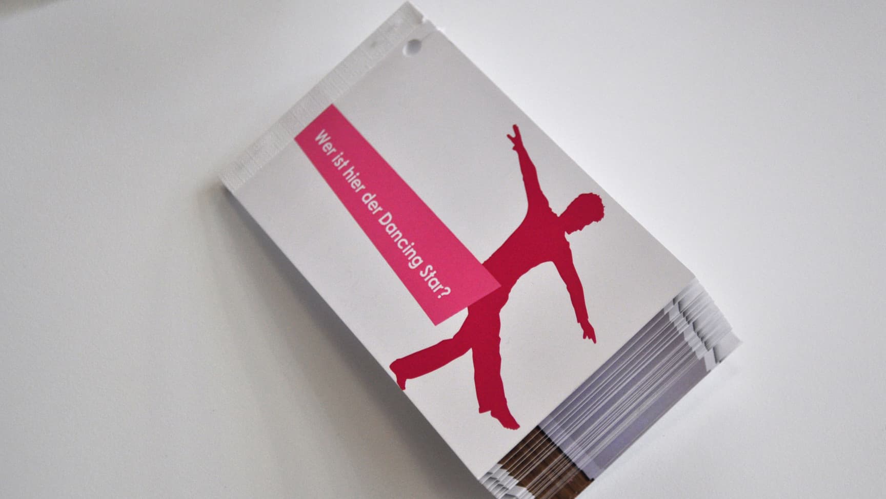 Daumenkino mit der Aufschrift "Wer ist hier der Dancing Star?"